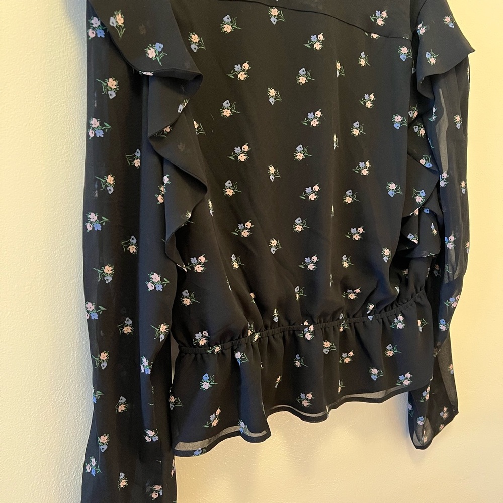 WAYF NWT black floral Ruffle Blouse XL - Picture 11 of 11